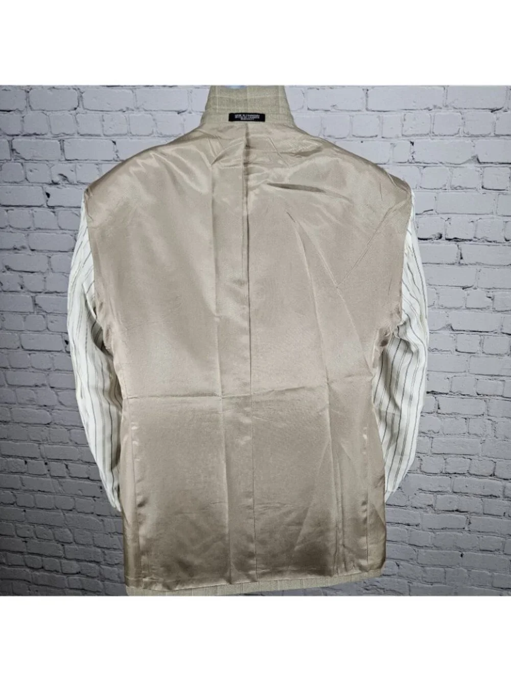 Stafford Beige Silk Wool Executive 3 Button Ventless Notch Blazer Sport Coat 42R